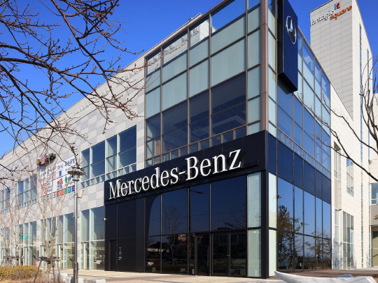 메르세데스-벤츠코리아 기장전시장. <메르세데스-벤츠코리아 제공>